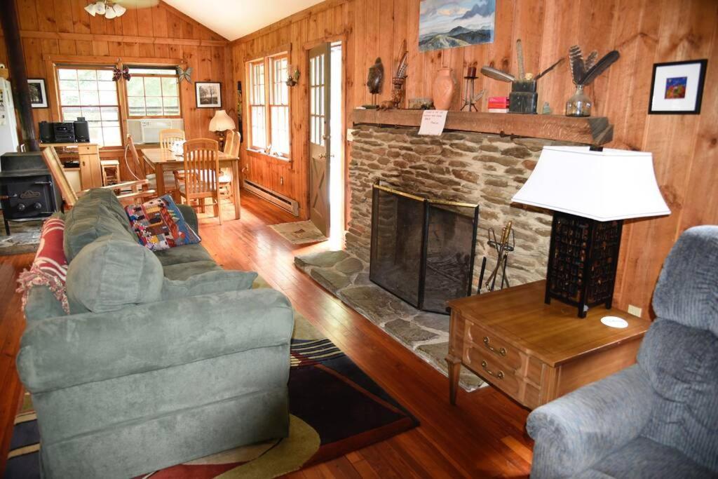 Fox Trot Cabin Meadows of Dan Екстериор снимка
