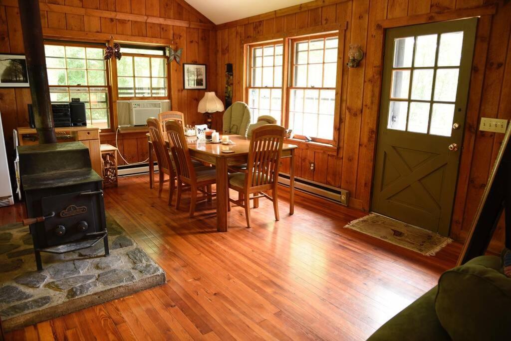 Fox Trot Cabin Meadows of Dan Екстериор снимка
